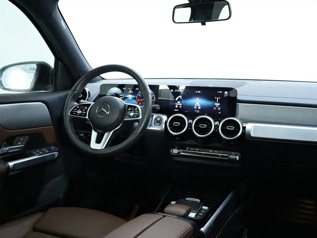 MERCEDES BENZ GLB 2022