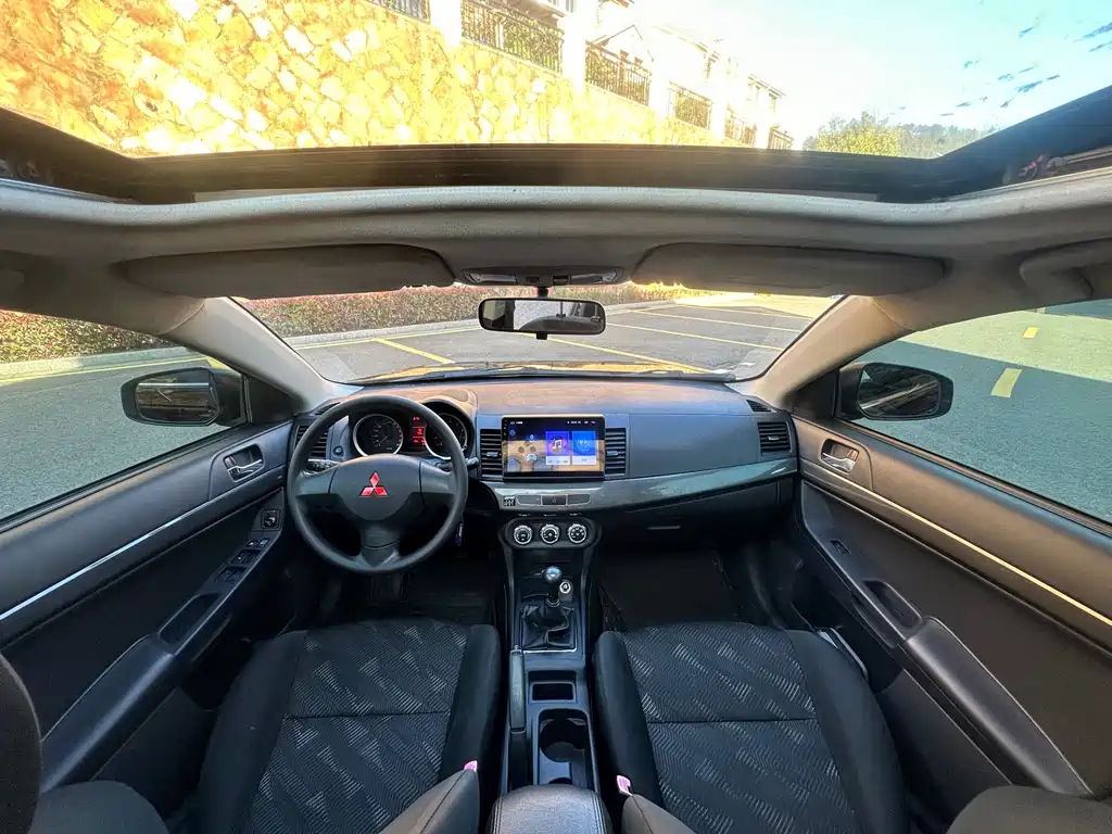 MITSUBISHI LANCER EX 2014