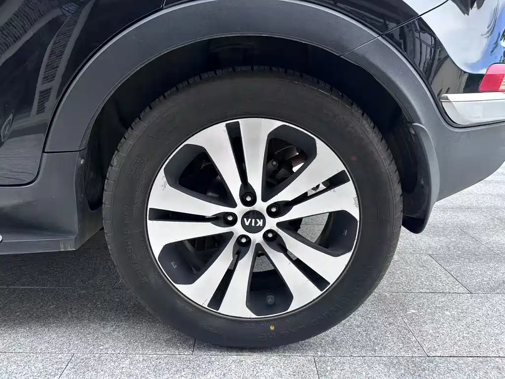 KIA SPORTAGE 2012