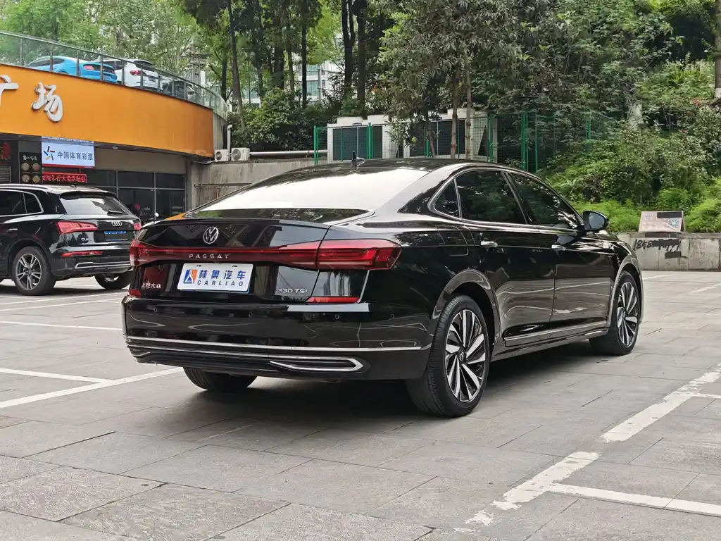 VOLKSWAGEN PASSAT 2022