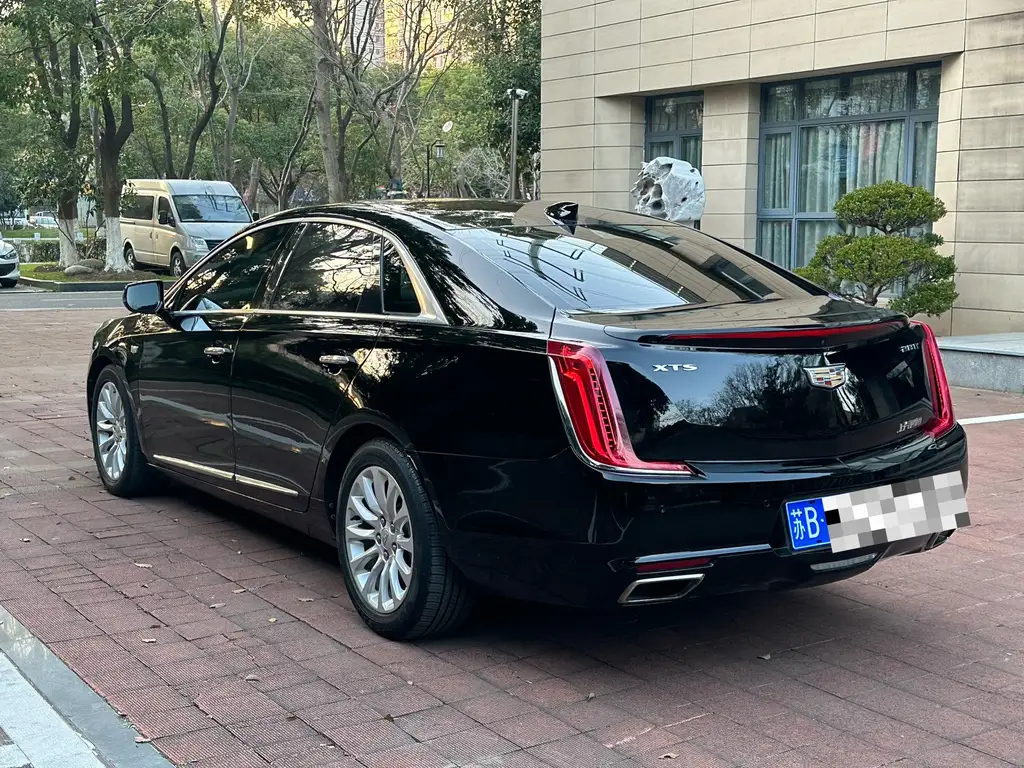 CADILLAC XTS 2018