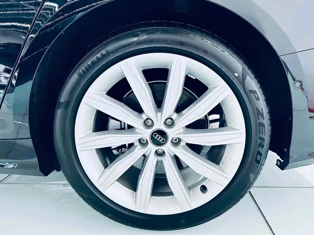 AUDI A6L 2023