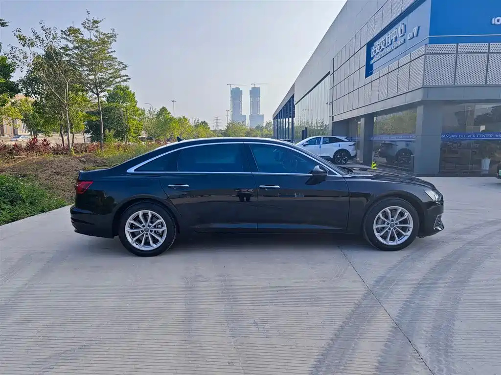 AUDI A6L 2022