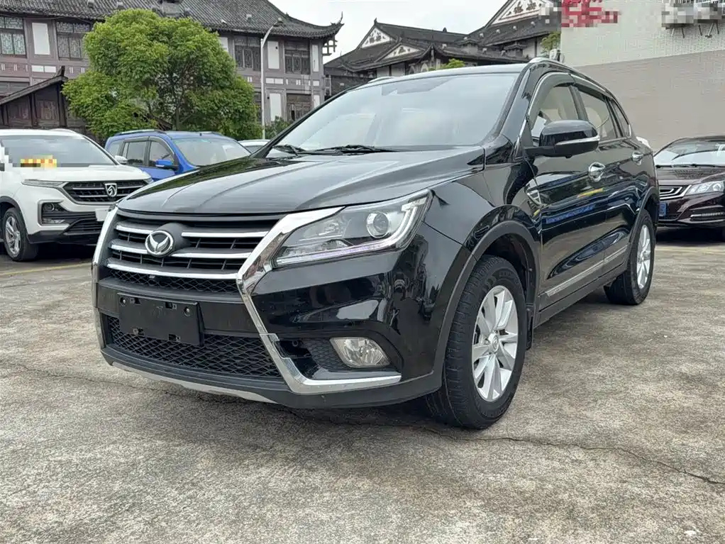 BAIC S6 2016