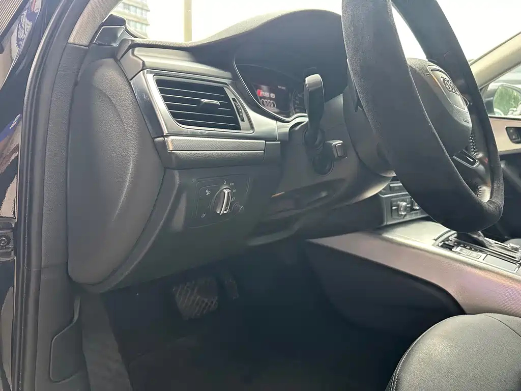 AUDI A6L 2014