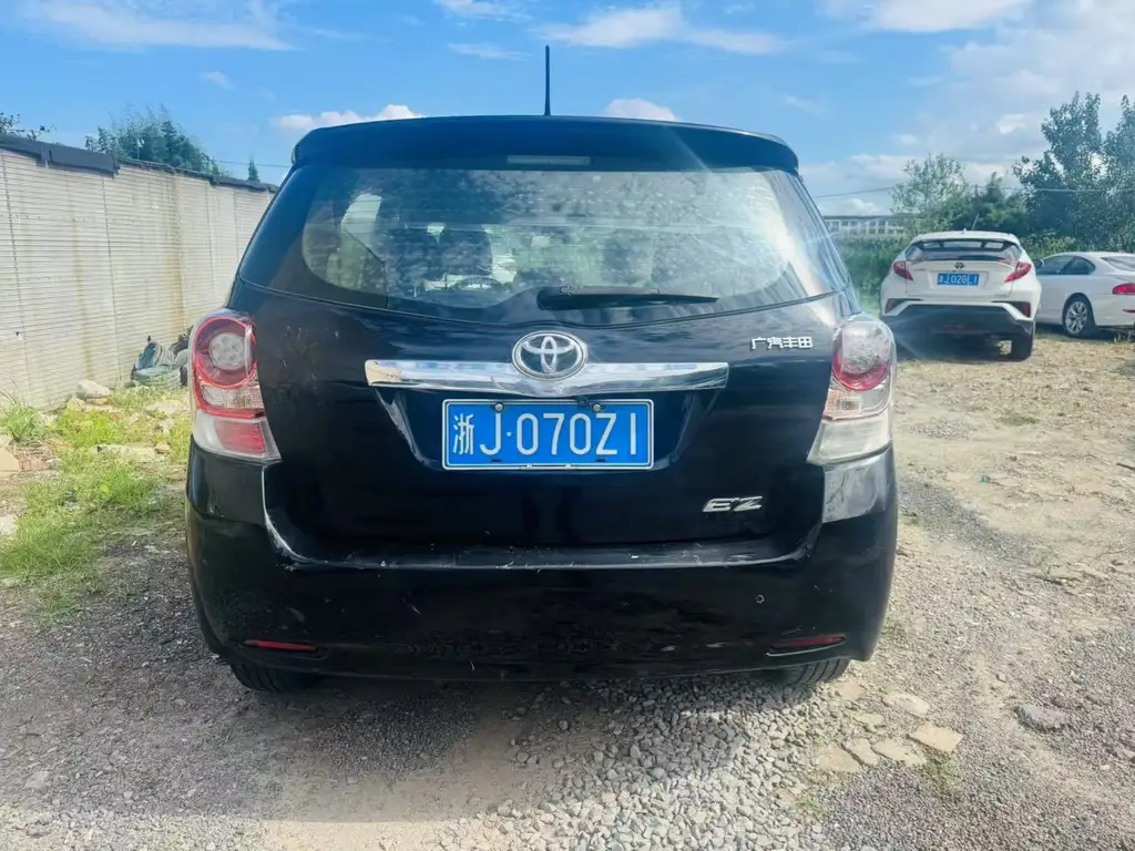 TOYOTA ESCAPE 2014