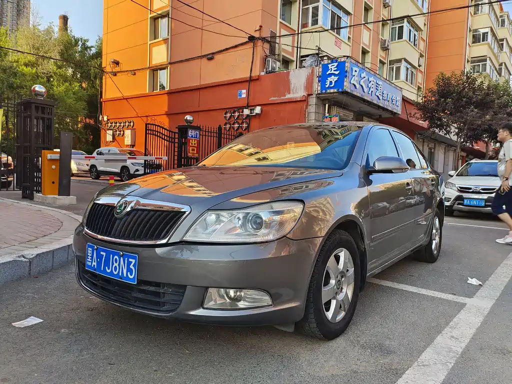 SKODA OCTAVIA 2010