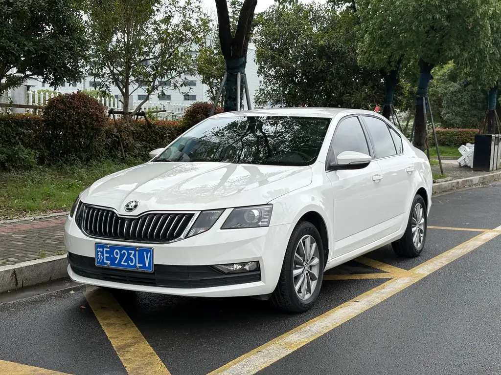 SKODA OCTAVIA 2021