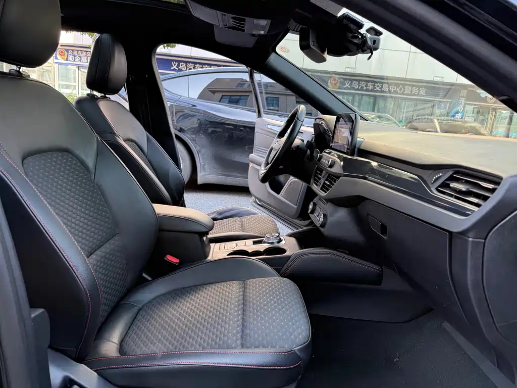 FORD FOCUS 2020