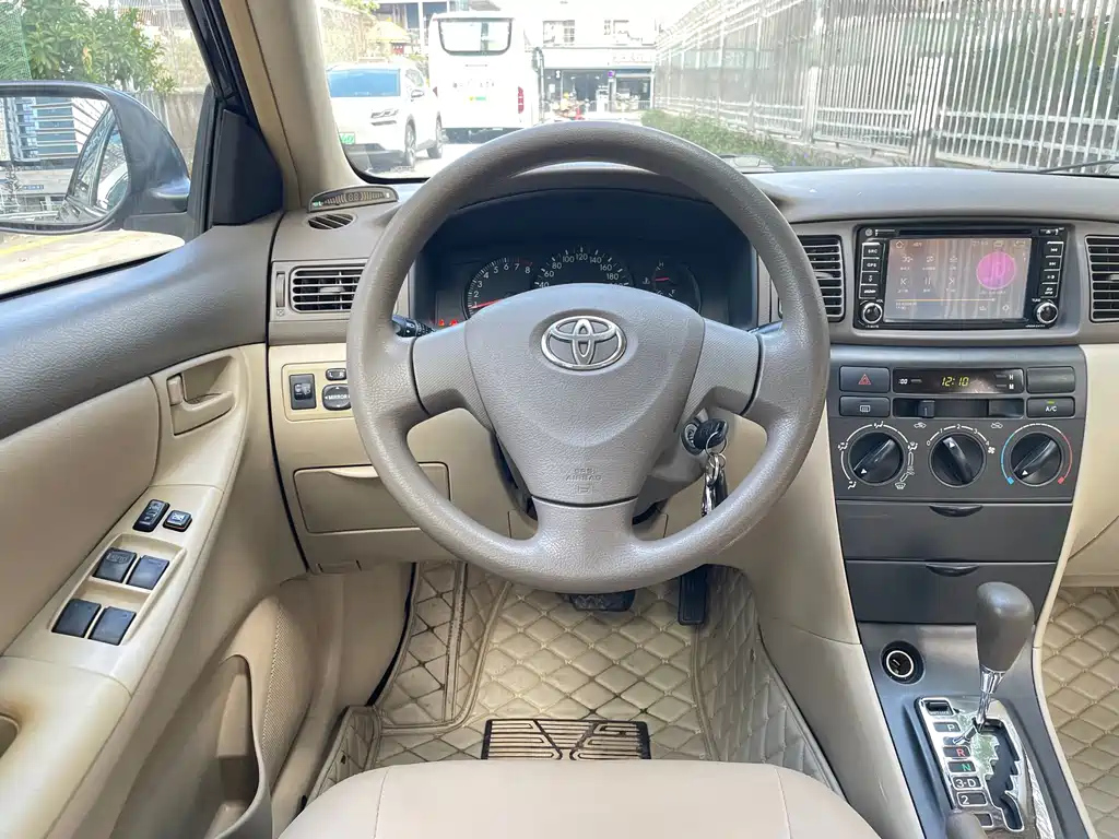 TOYOTA COROLLA 2011