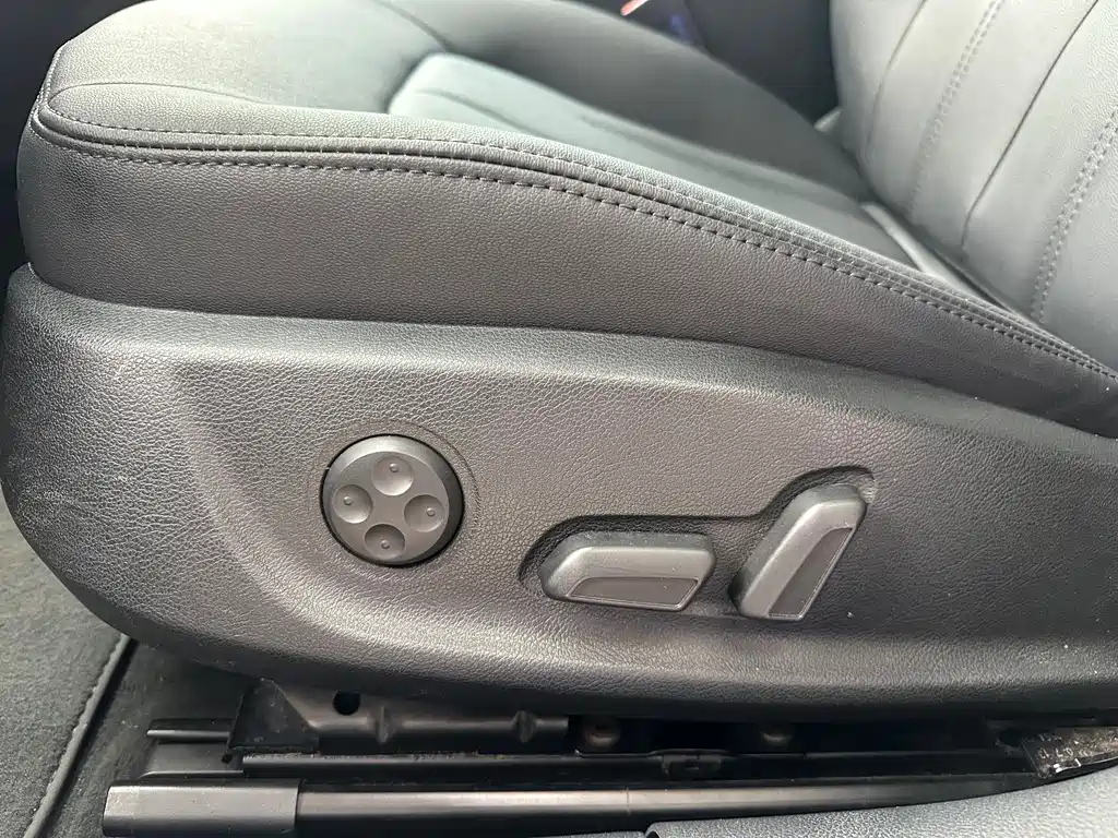 AUDI A6L 2014