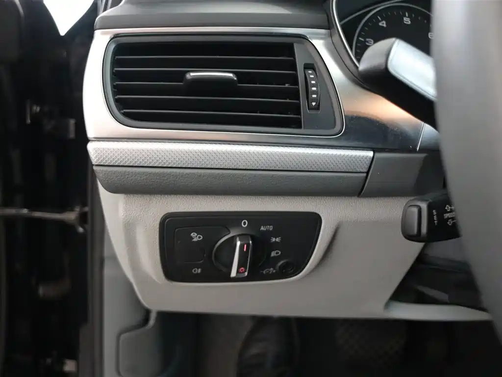 AUDI A6L 2014