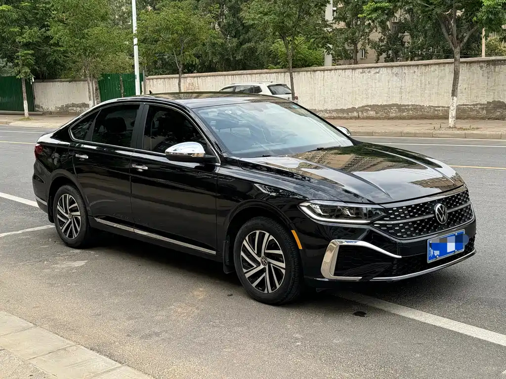 VOLKSWAGEN LAVIDA 2023
