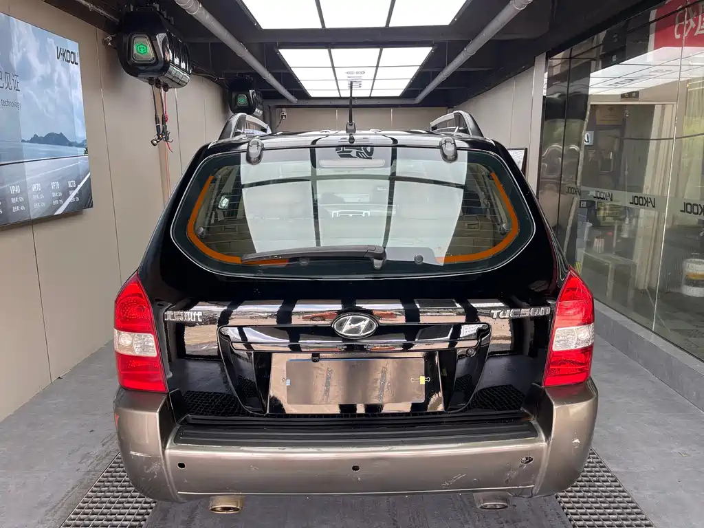 HYUNDAI TUCSON 2010