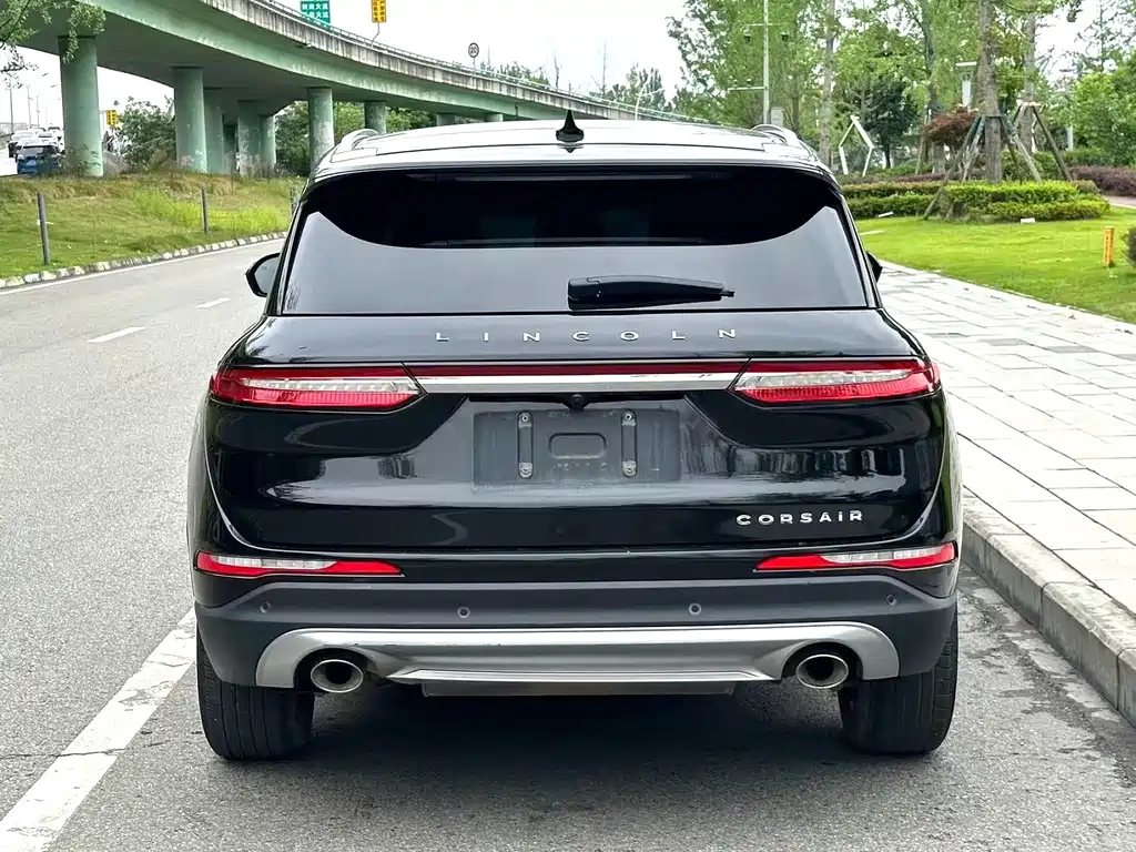 LINCOLN ADVENTURER 2021