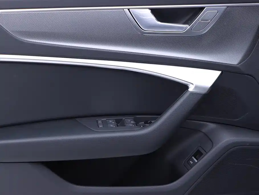 AUDI A6L 2023