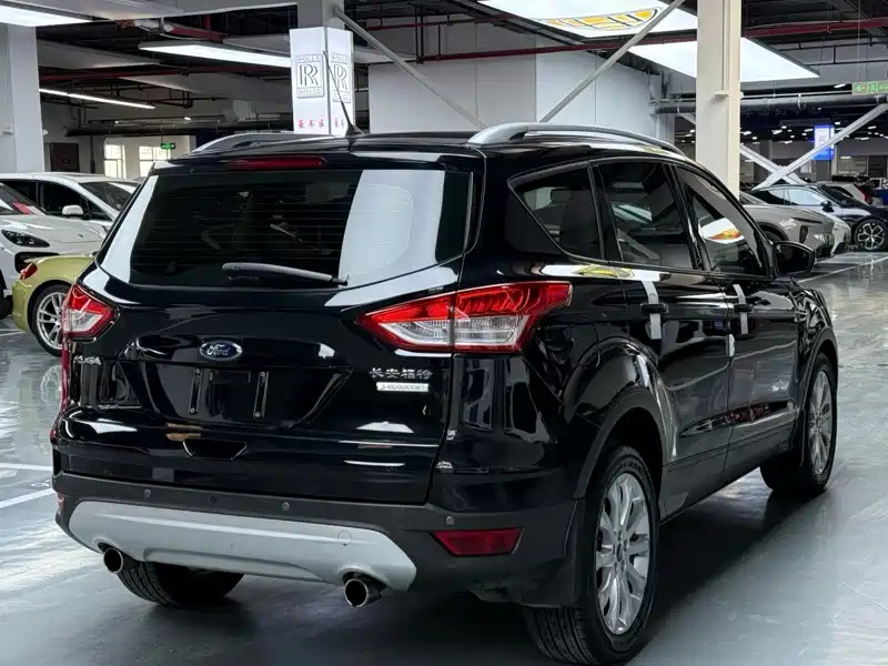 FORD ESCAPE 2015