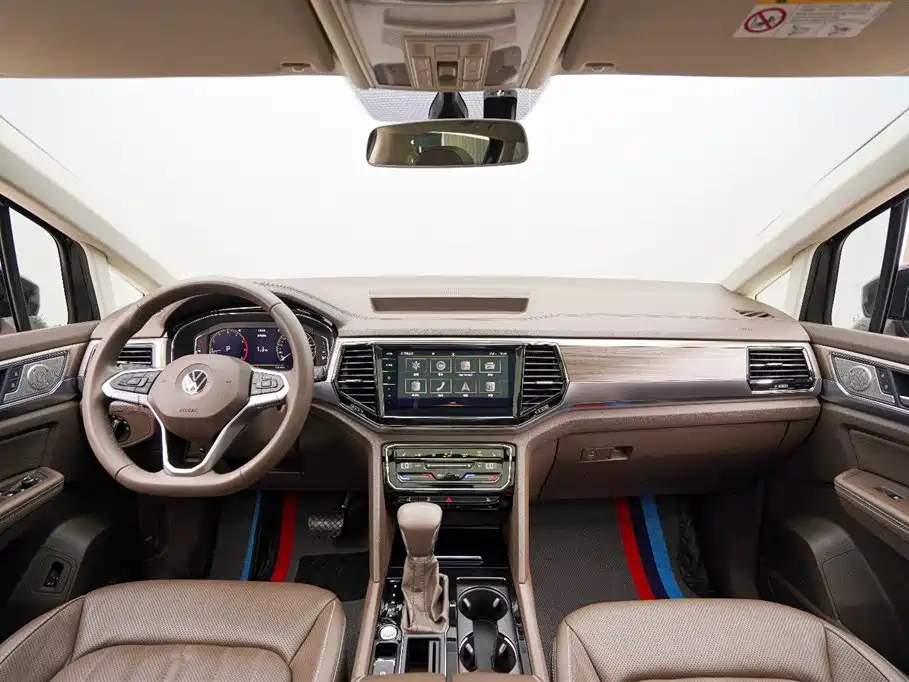 VOLKSWAGEN VILORAN 2020
