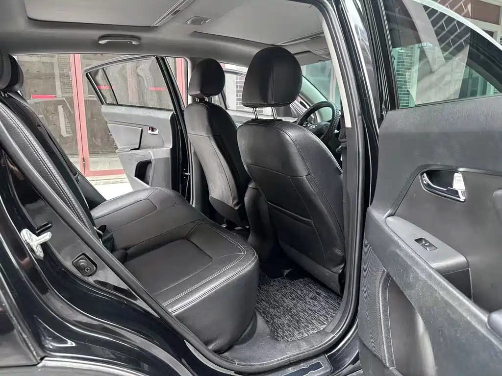 KIA SPORTAGE 2012