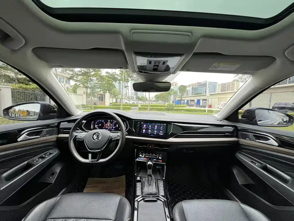 VOLKSWAGEN PASSAT 2020