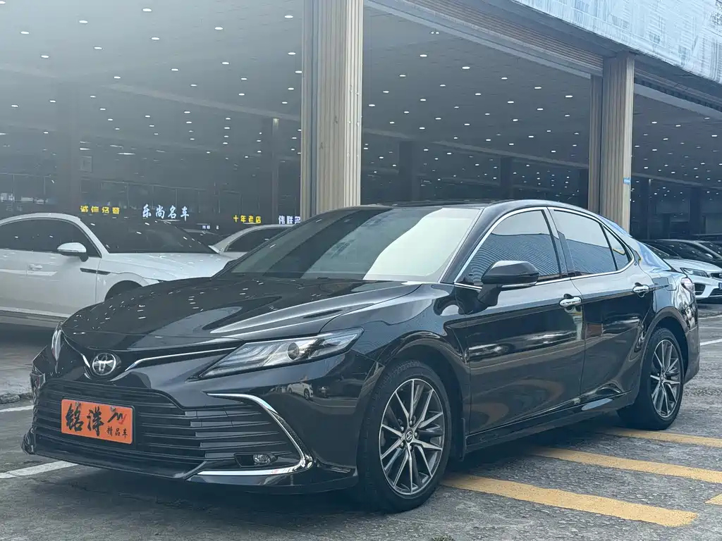 TOYOTA CAMRY 2021