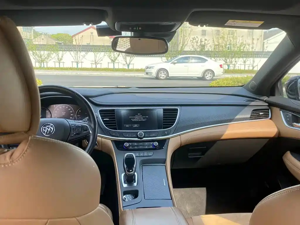 BUICK LACROSSE 2018