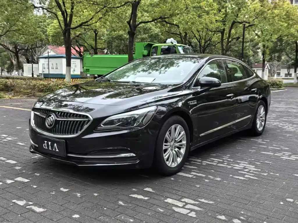 BUICK LACROSSE 2018