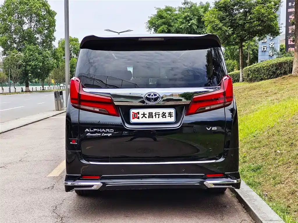 TOYOTA ALPHARD 2019