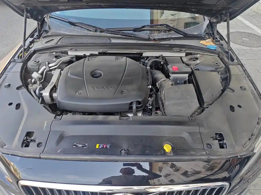 VOLVO S90 2020