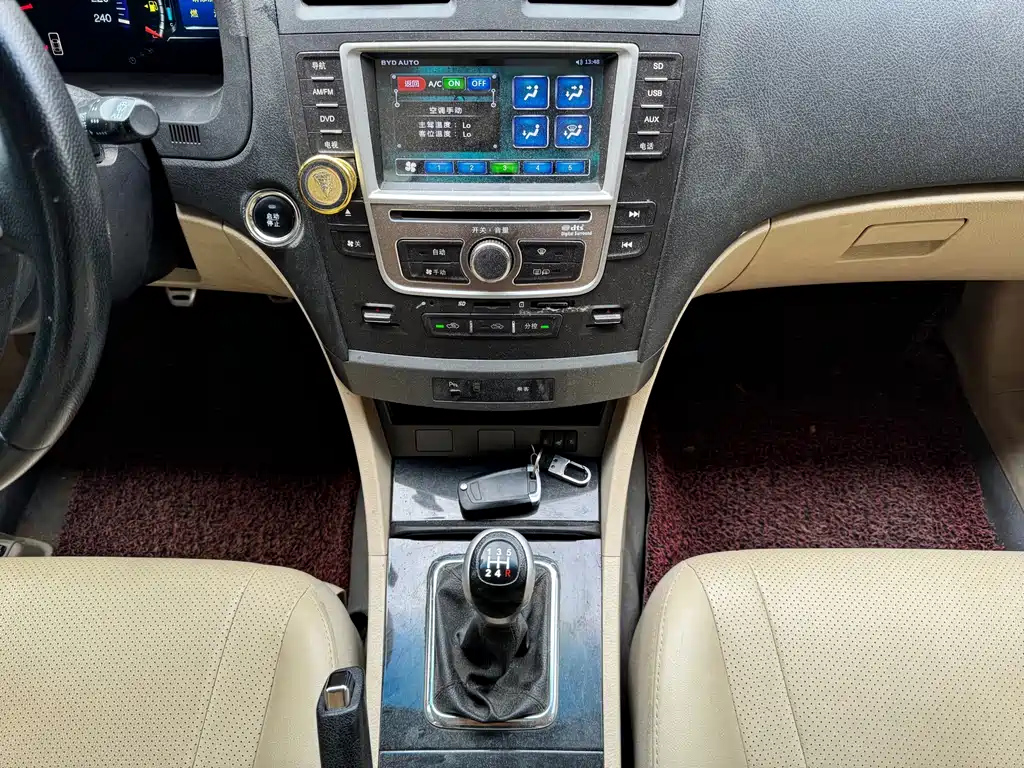 BYD G6 2013
