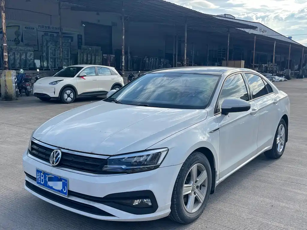 VOLKSWAGEN LAMANDO 2019