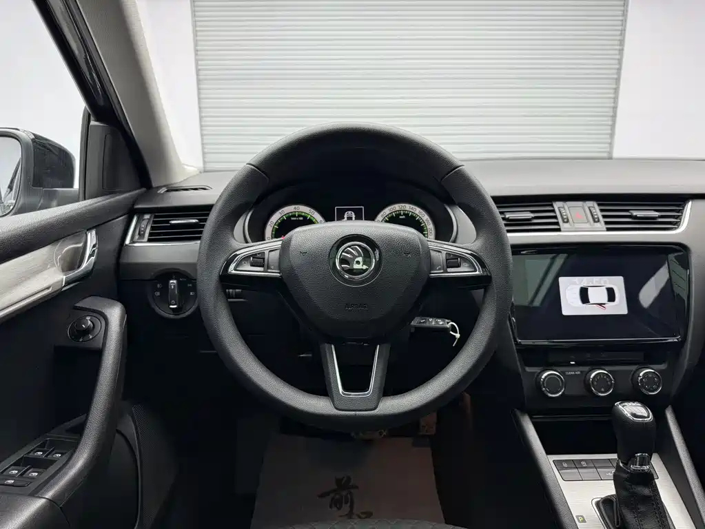 SKODA OCTAVIA 2020
