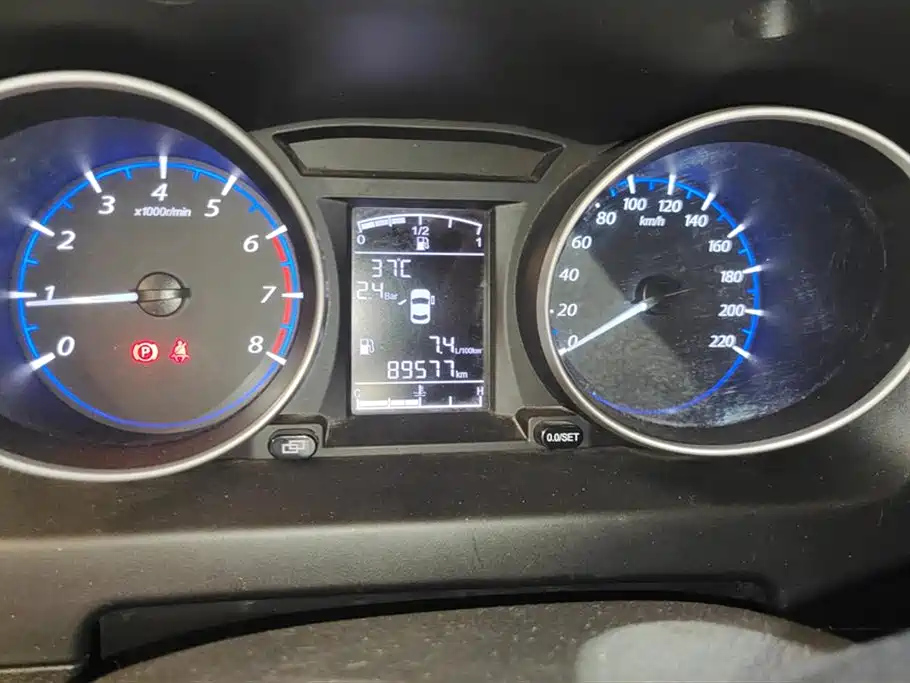 DONGFENG JOYEAR X5 2016