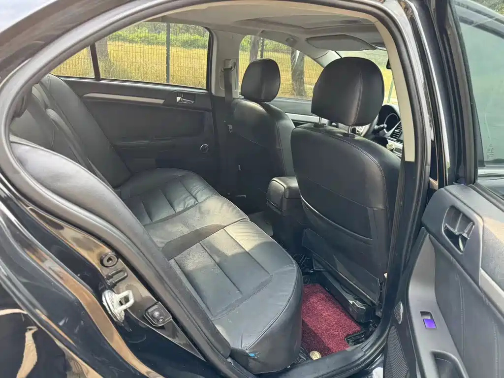 MITSUBISHI LANCER EX 2016