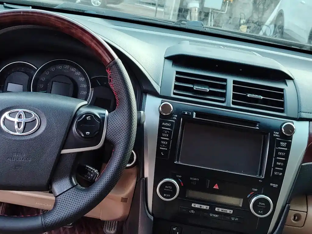 TOYOTA CAMRY 2012