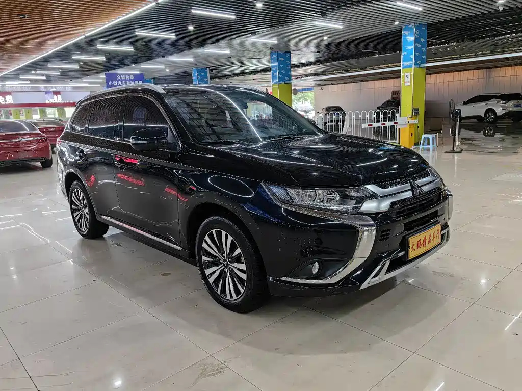 MITSUBISHI OUTLANDER 2021