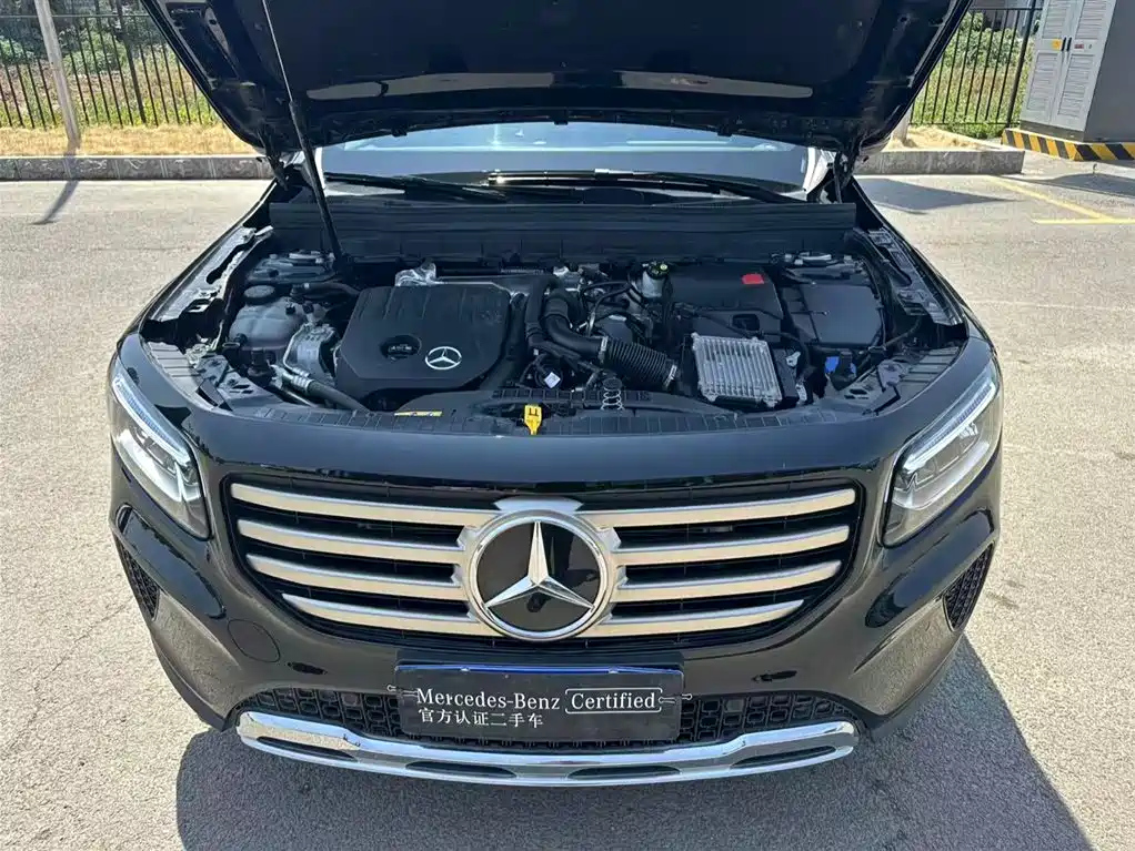 MERCEDES BENZ GLB 2024
