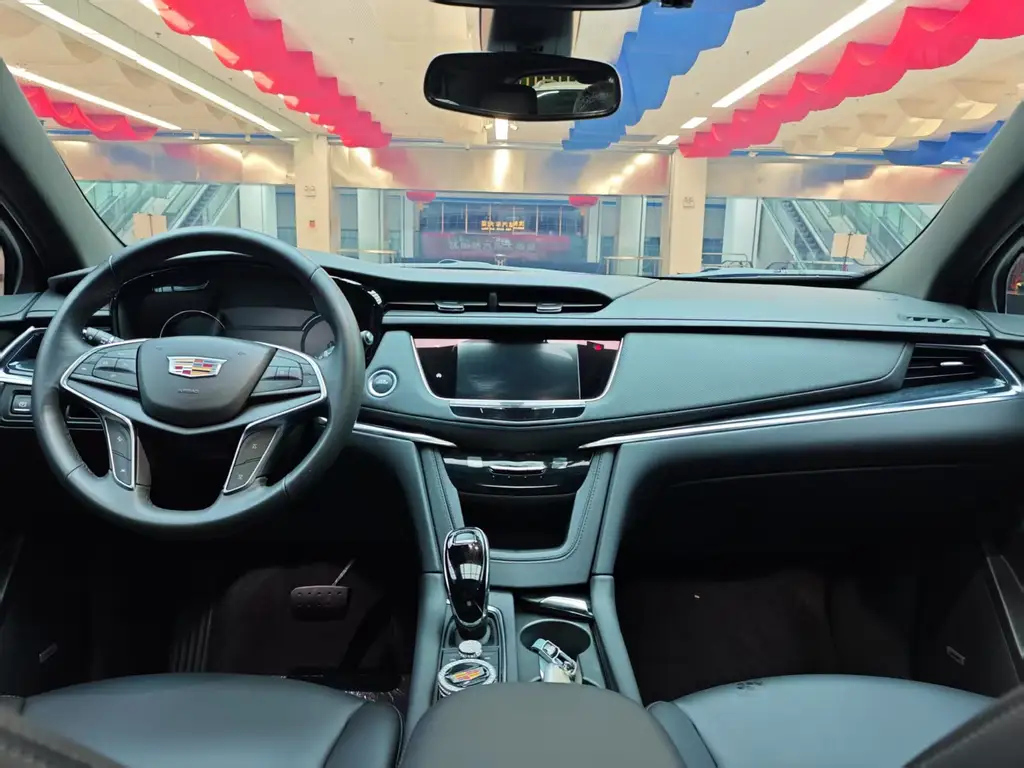CADILLAC XT5 2023