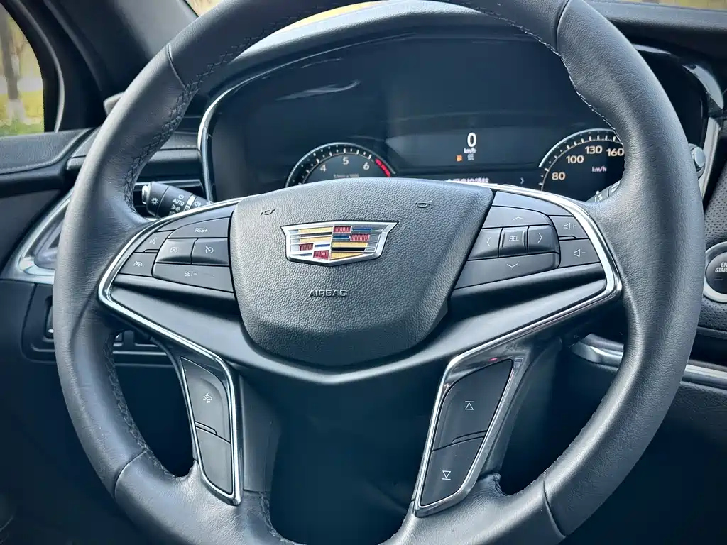 CADILLAC XT5 2021