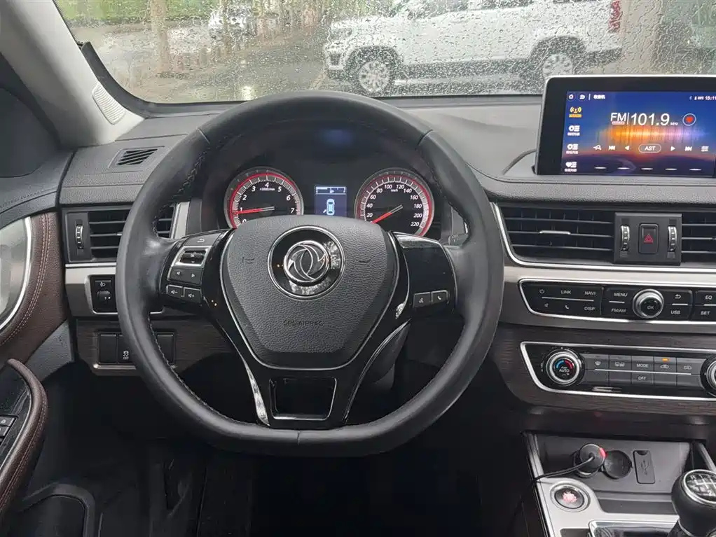 DONGFENG JOYEAR X5 2017