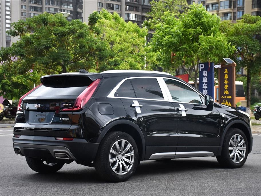 CADILLAC XT4 2021