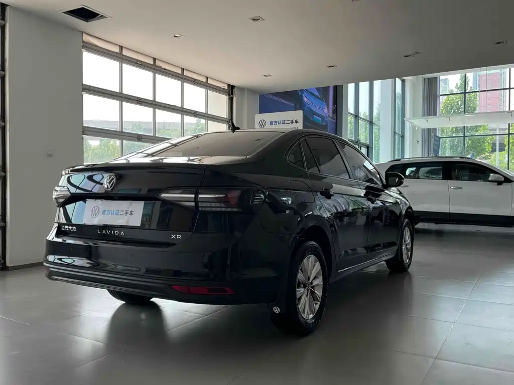 VOLKSWAGEN LAVIDA 2024