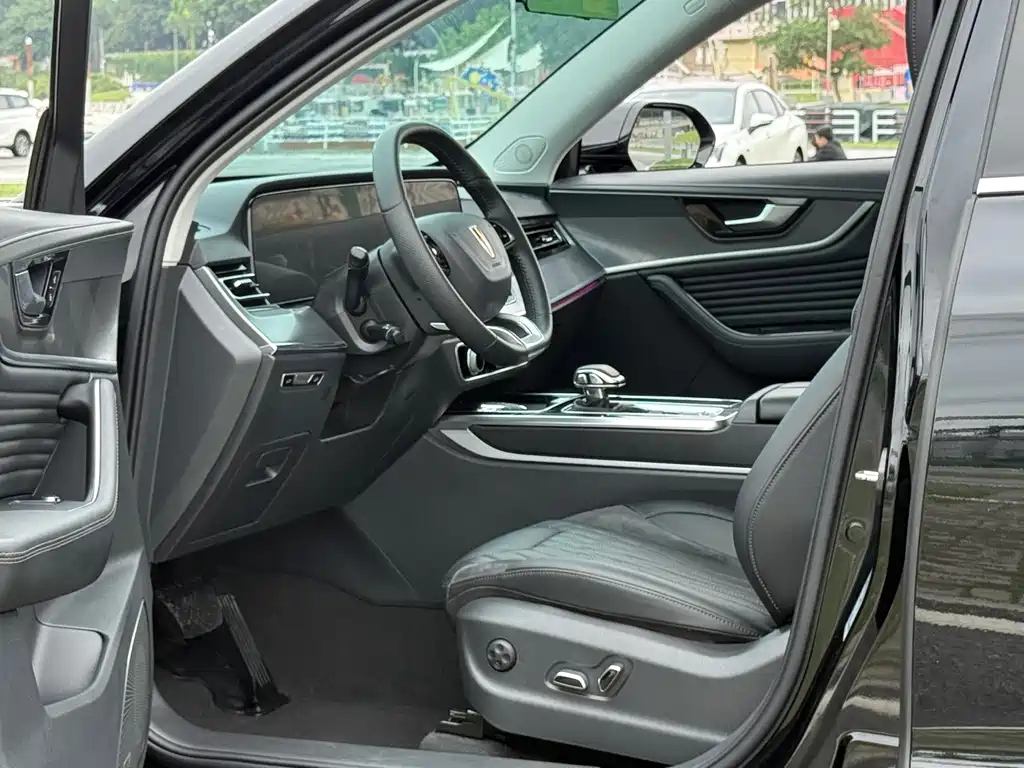 HONGQI HS5 2023
