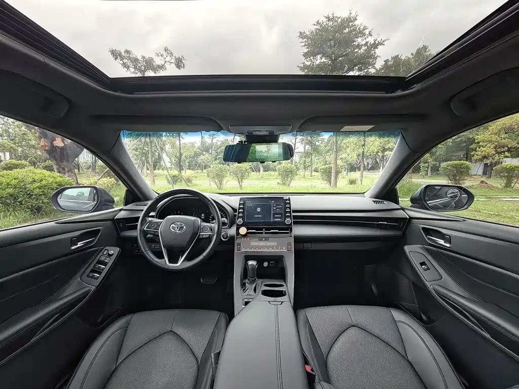 TOYOTA AVALON 2019
