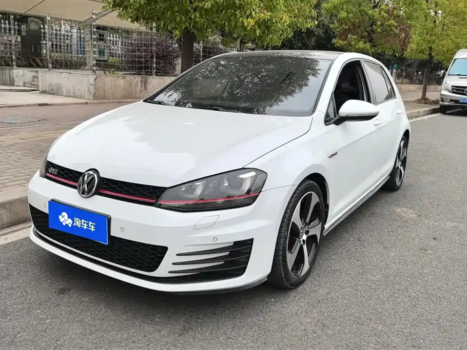 VOLKSWAGEN GOLF GTI 2016