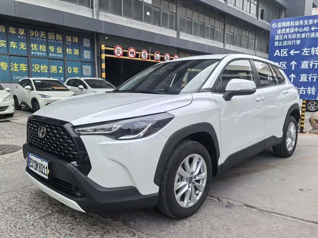TOYOTA COROLLA CROSS 2023