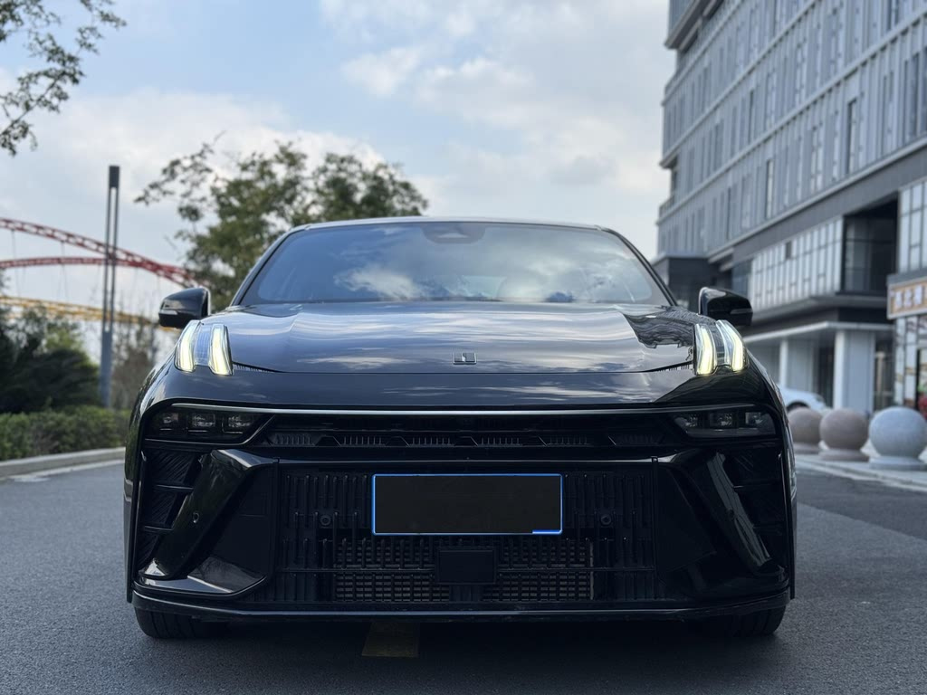 LYNK&CO 03 2023