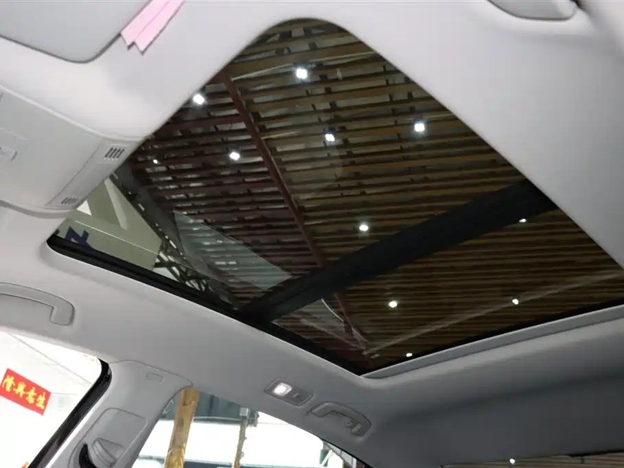 VOLKSWAGEN MAGOTAN 2023