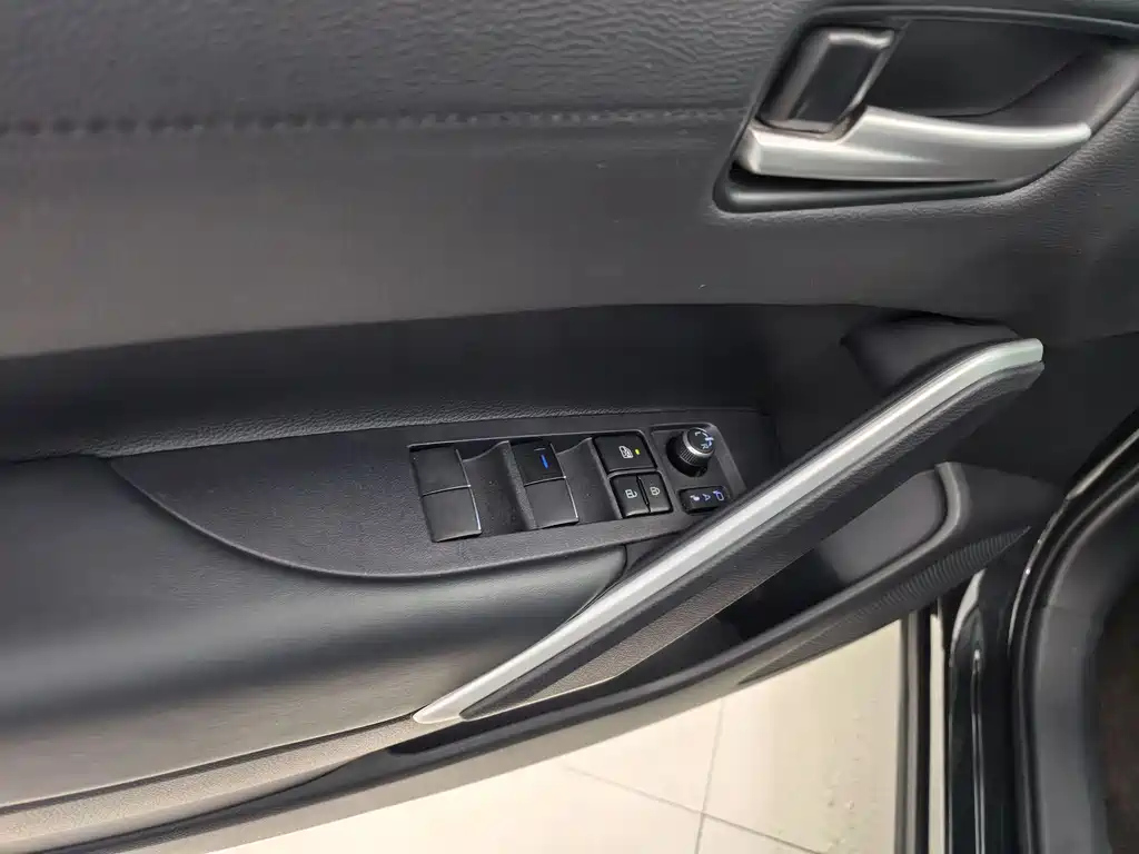 TOYOTA FRONTLANDER 2022