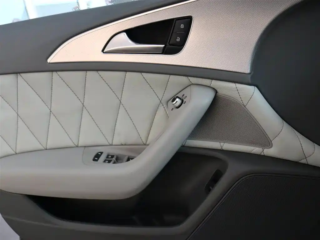 AUDI A6L 2014